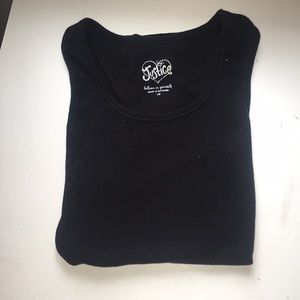 Black t shirt